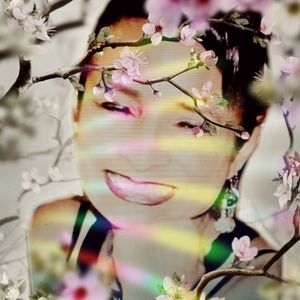 Hi I am Lisa G lapyap@poshmark.com